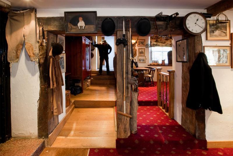 Hotel The Hood Arms à Kilve Extérieur photo